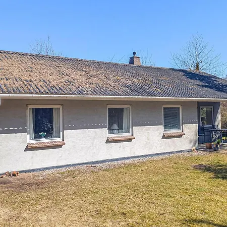 Vakantiehuis 3 Bedroom Gorgeous In *
